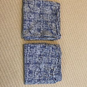 Set of 2 pottery barn organic king pillowcases blue
